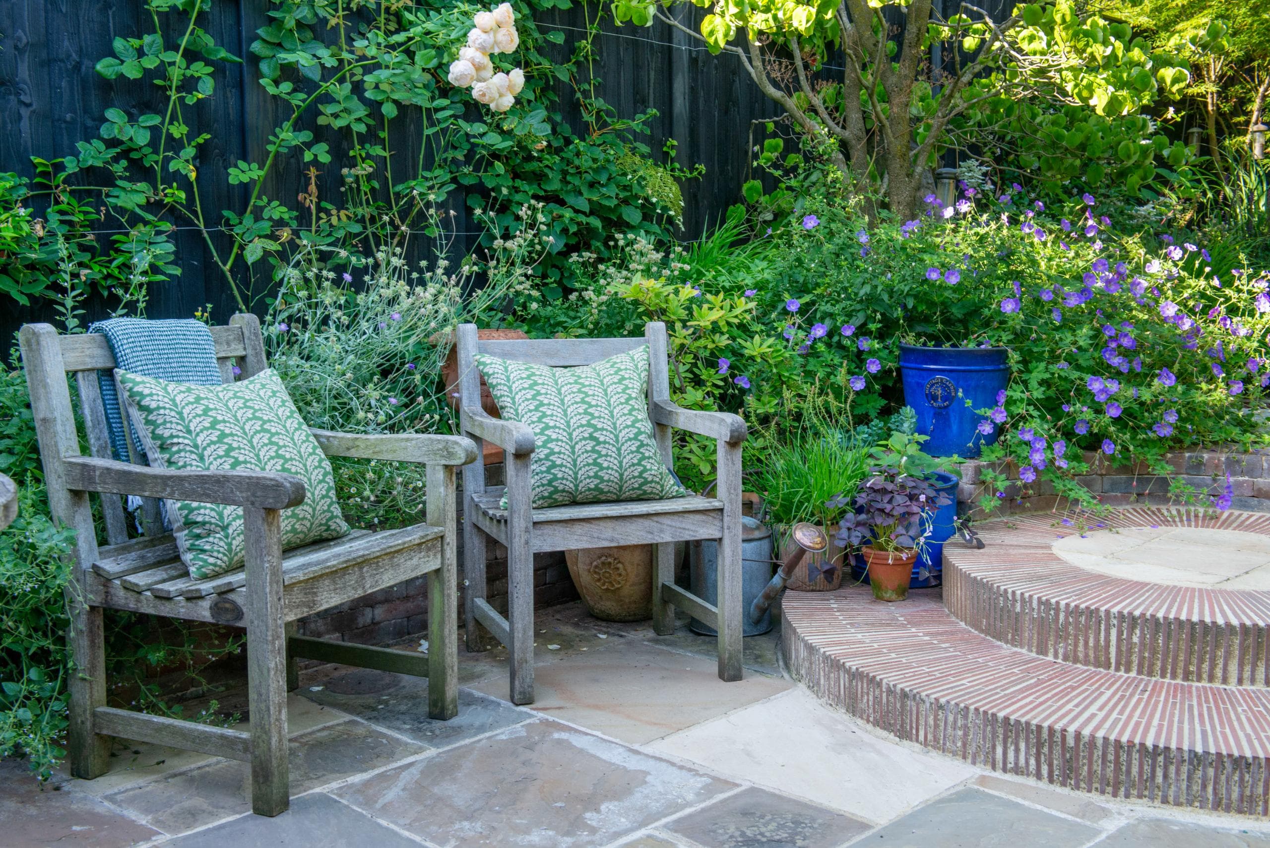 Arts and Crafts Garden Design in Cobham | We Love Plants